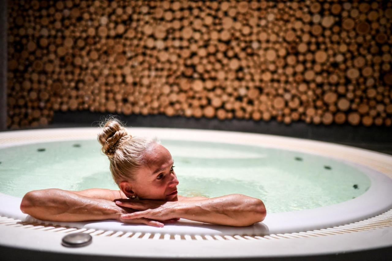 Hotel Bonifacio Spa&Sport Resort Sochocin エクステリア 写真